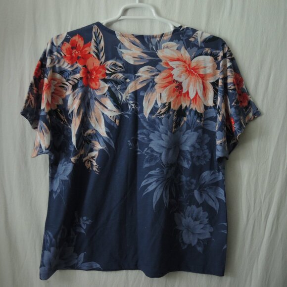 4/$25 CJ Banks Short Sleeve Blouse Large Floral Print on Slate Gray Blue Size 1X - Picture 4 of 7